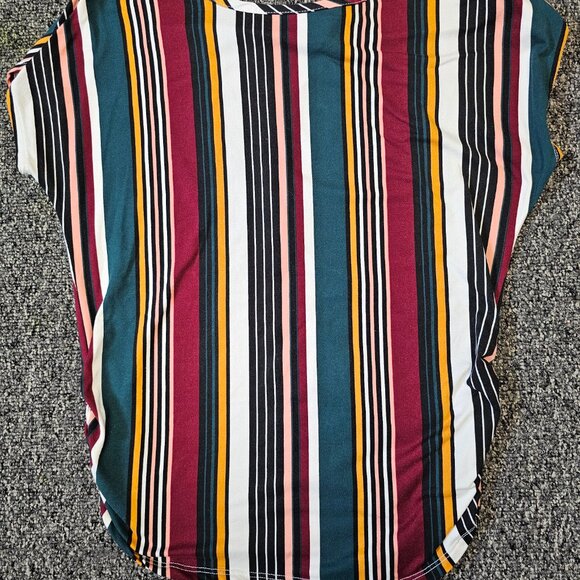 BOGO 🎀 BUNDLE OF 2 rouched tees- Sz Large - Picture 3 of 9